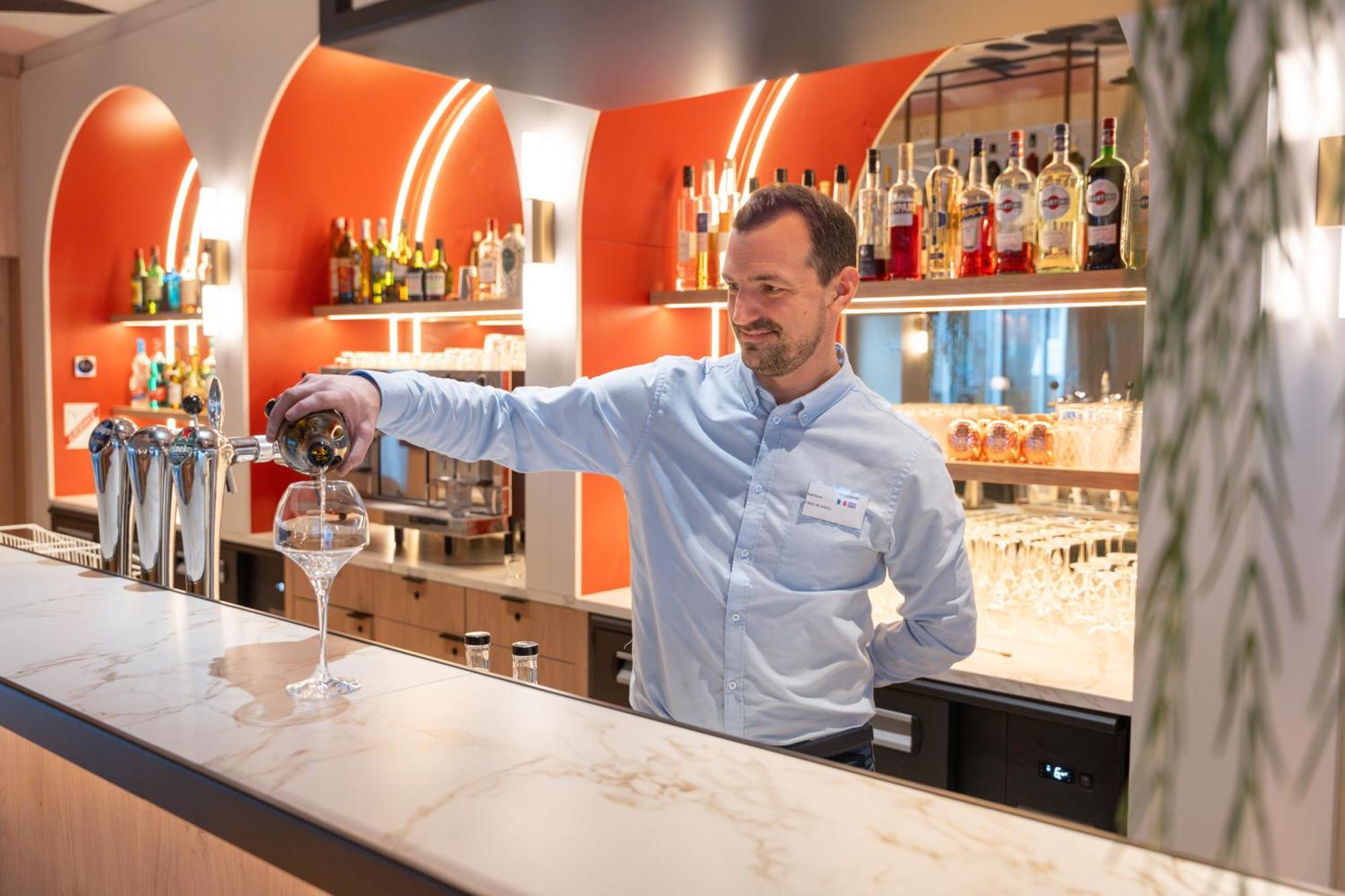Novotel Angers Lac De Maine Kültér fotó