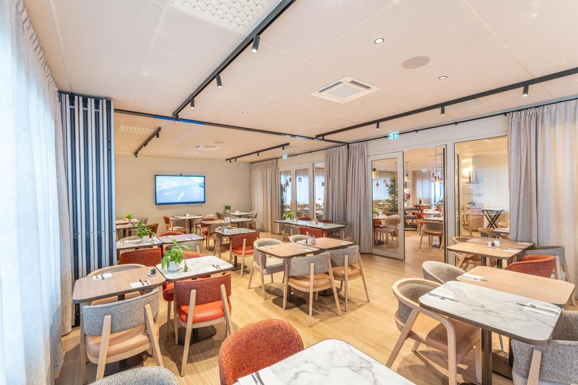 Novotel Angers Lac De Maine Kültér fotó