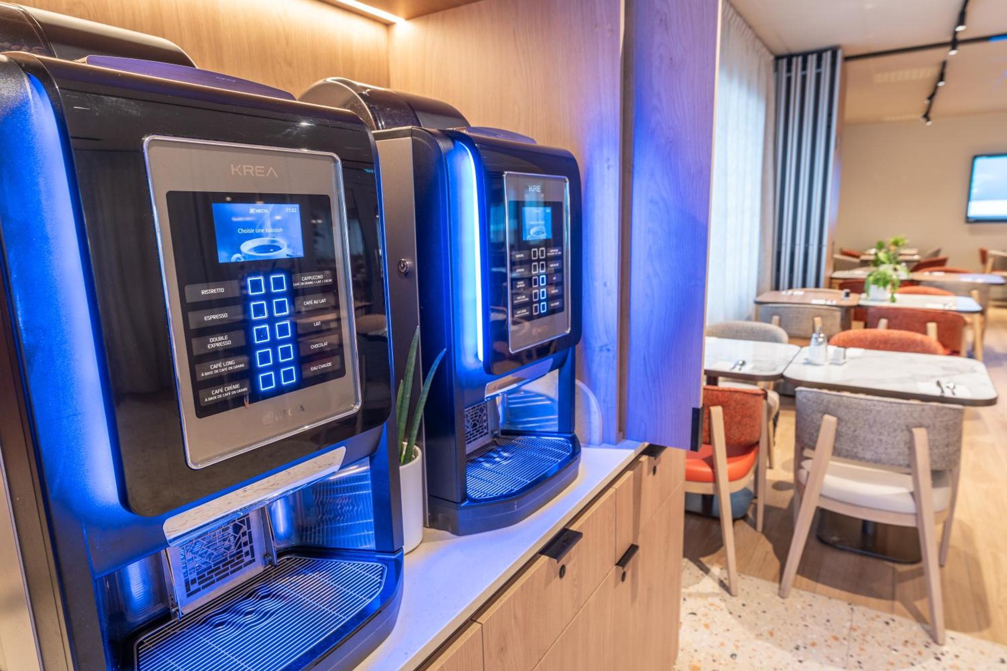 Novotel Angers Lac De Maine Kültér fotó