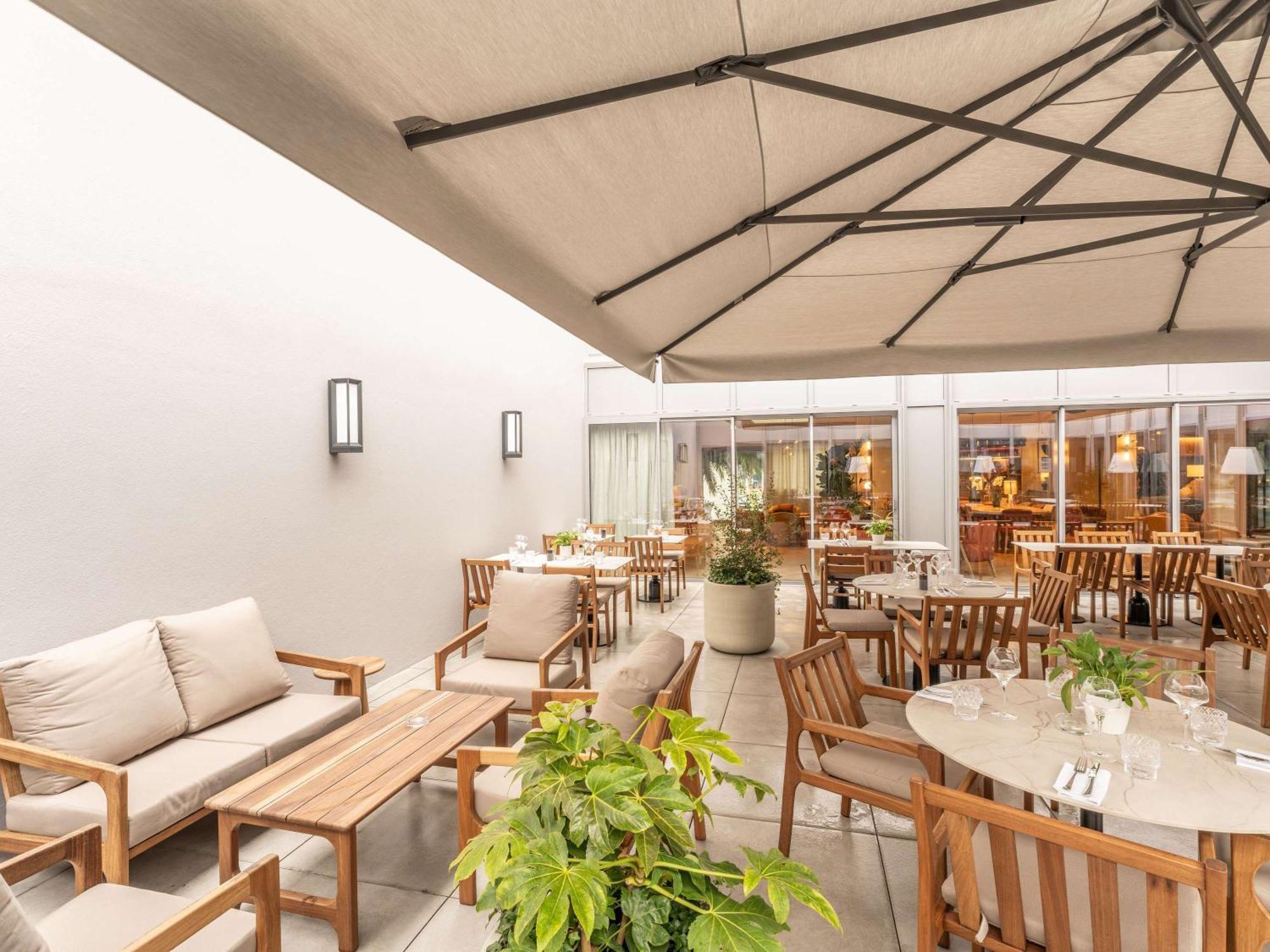 Novotel Angers Lac De Maine Kültér fotó
